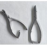 Pince à ongles à bec droit – 14 cm – Acier inoxydable – Sécurisée pour patients à risque